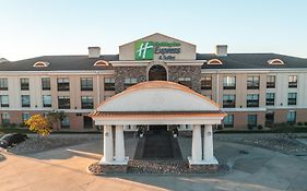 Holiday Inn Express Hotel And Suites Saint Robert By Ihg